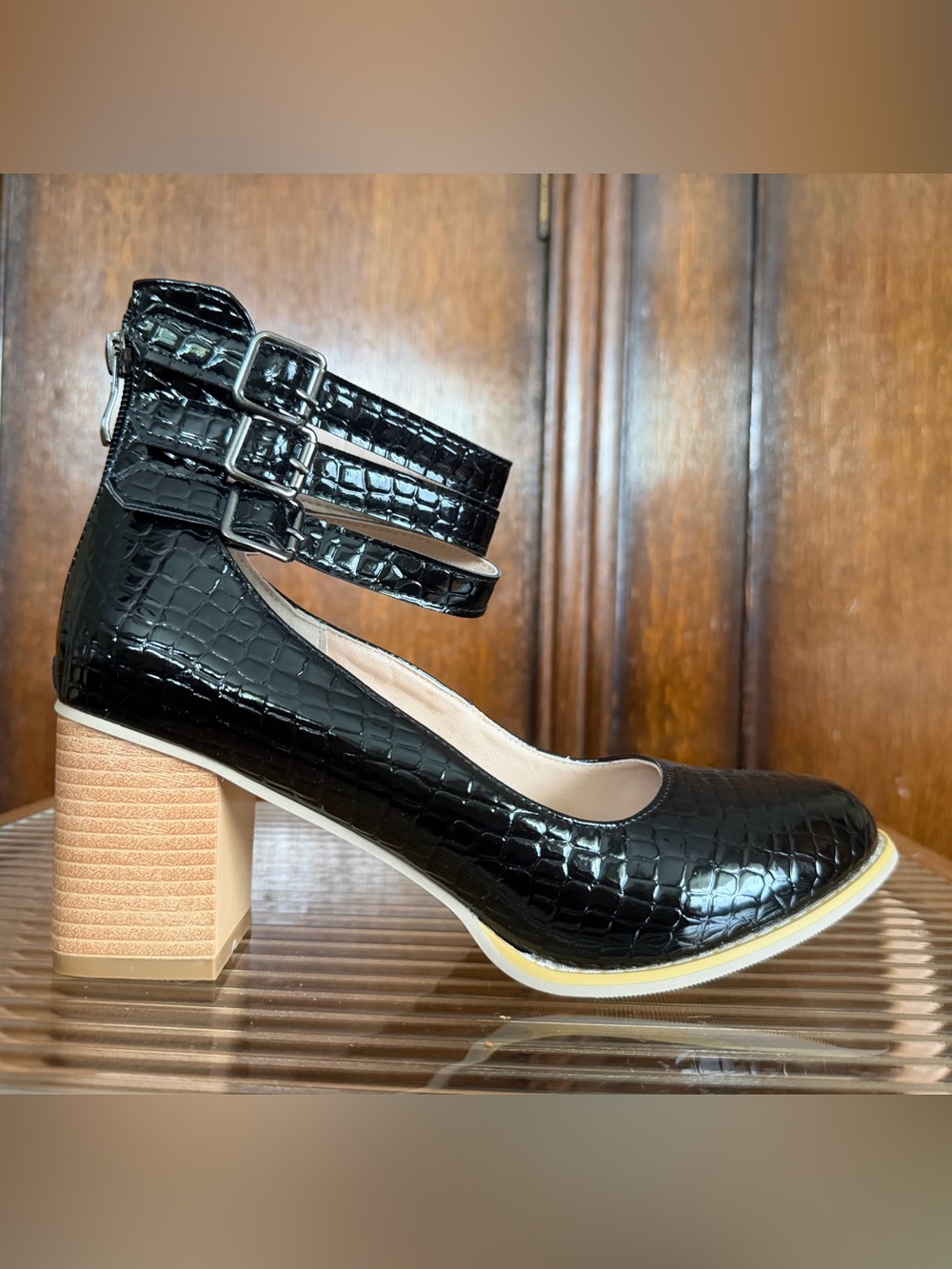 Freebird Inspired Black Croc-Embossed Ankle-Strap Block Heel Pumps Size 8.5